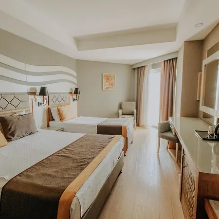 ساتورن بالاس 5* أنطاليا